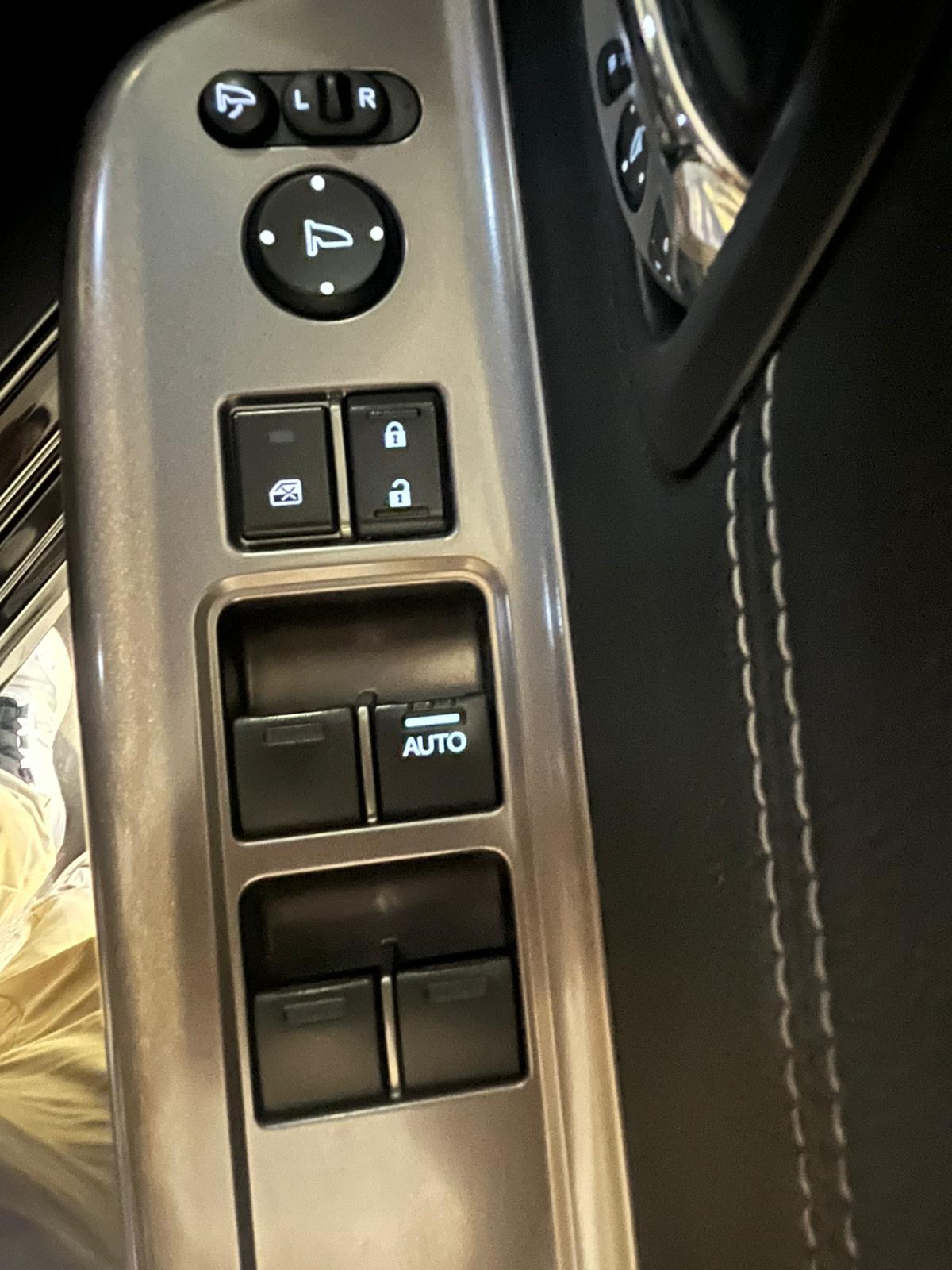 STEPWGN HYBRID SPADA EX (Y'2018 KM'45,000 O'0 BLACK AT)