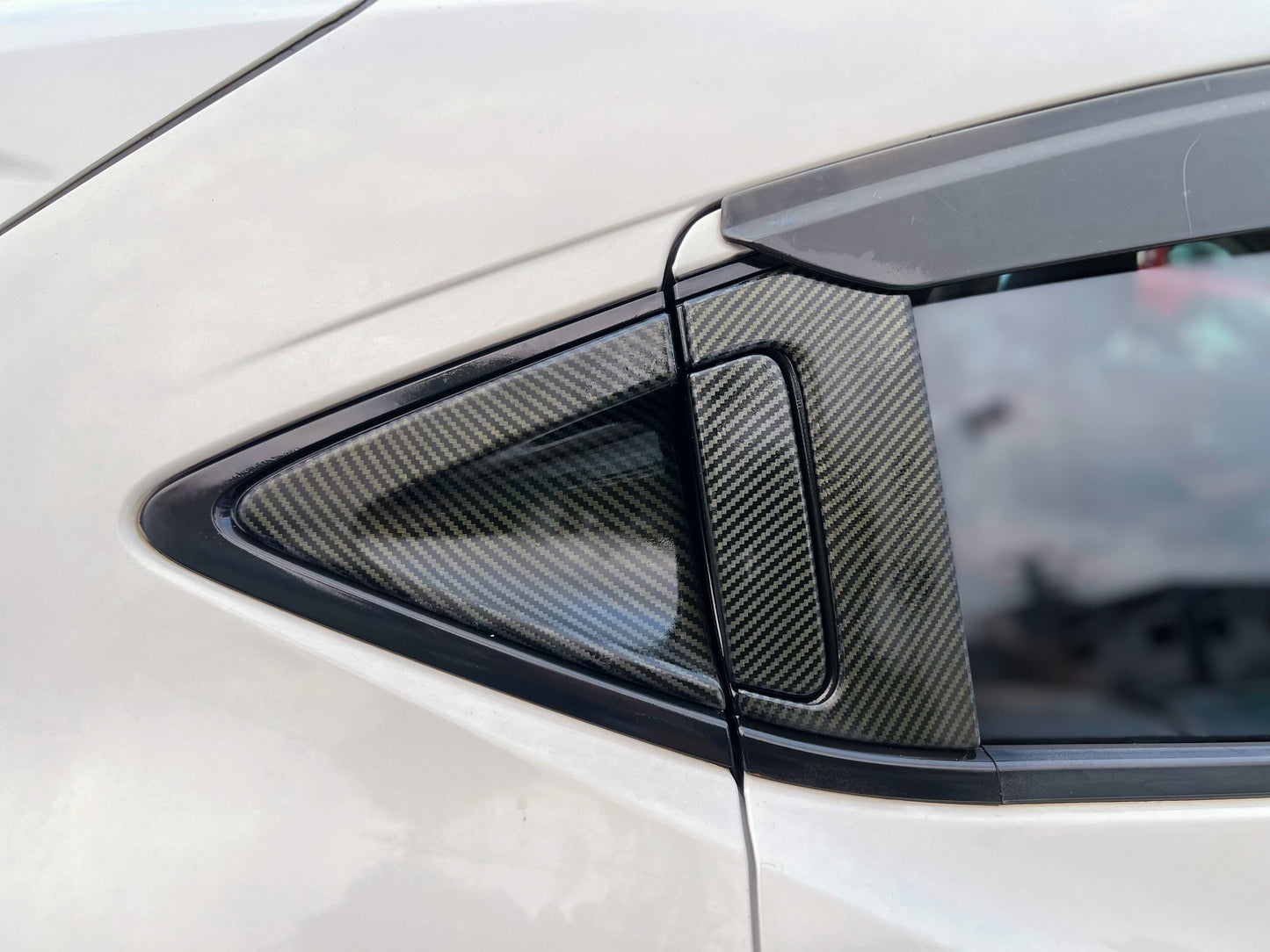 VEZEL HYBRID Z (Y'2014 WHITE AT)