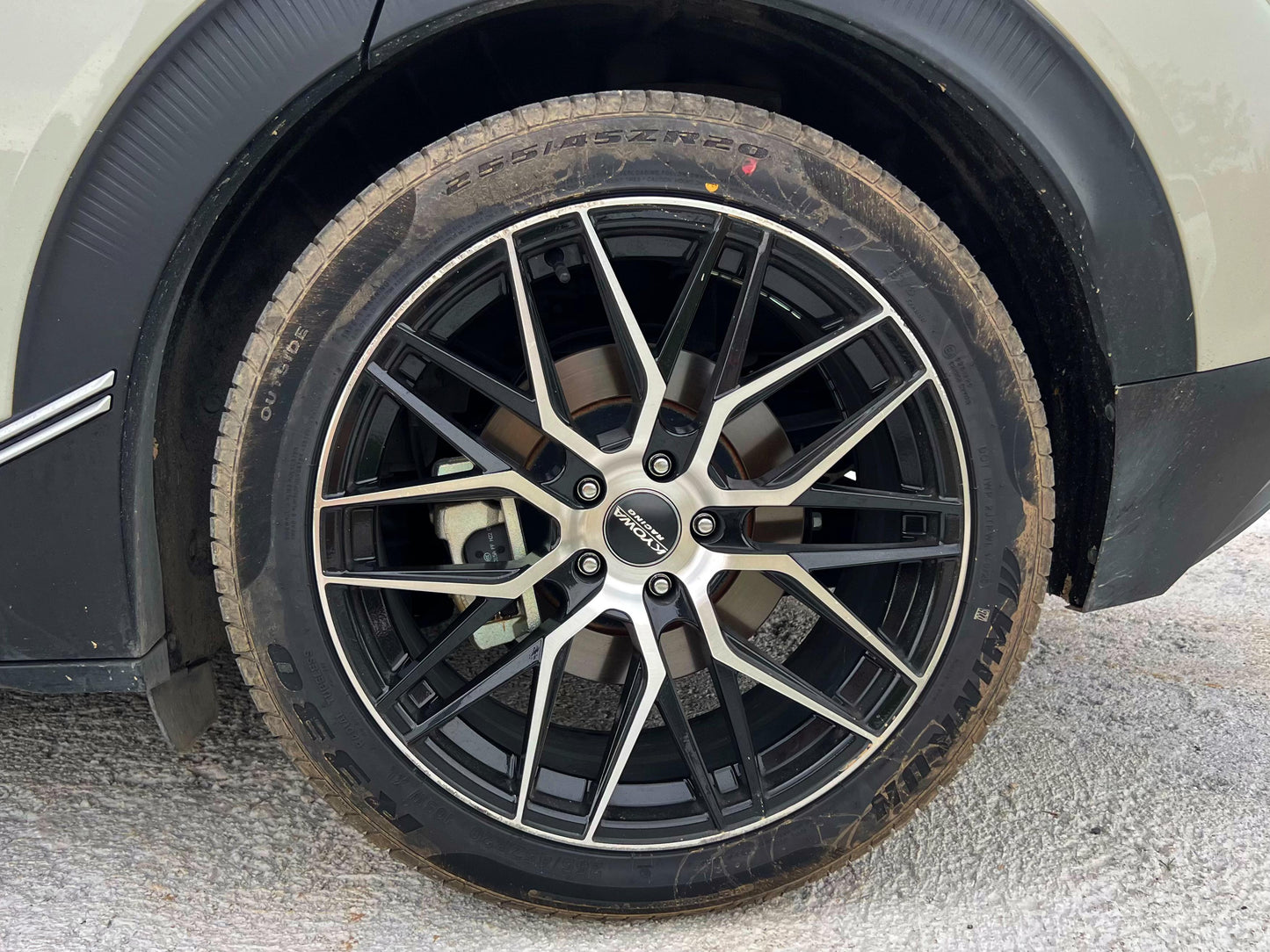 EV6 DELUXE (Y'2022 GRAY GREEN AT)