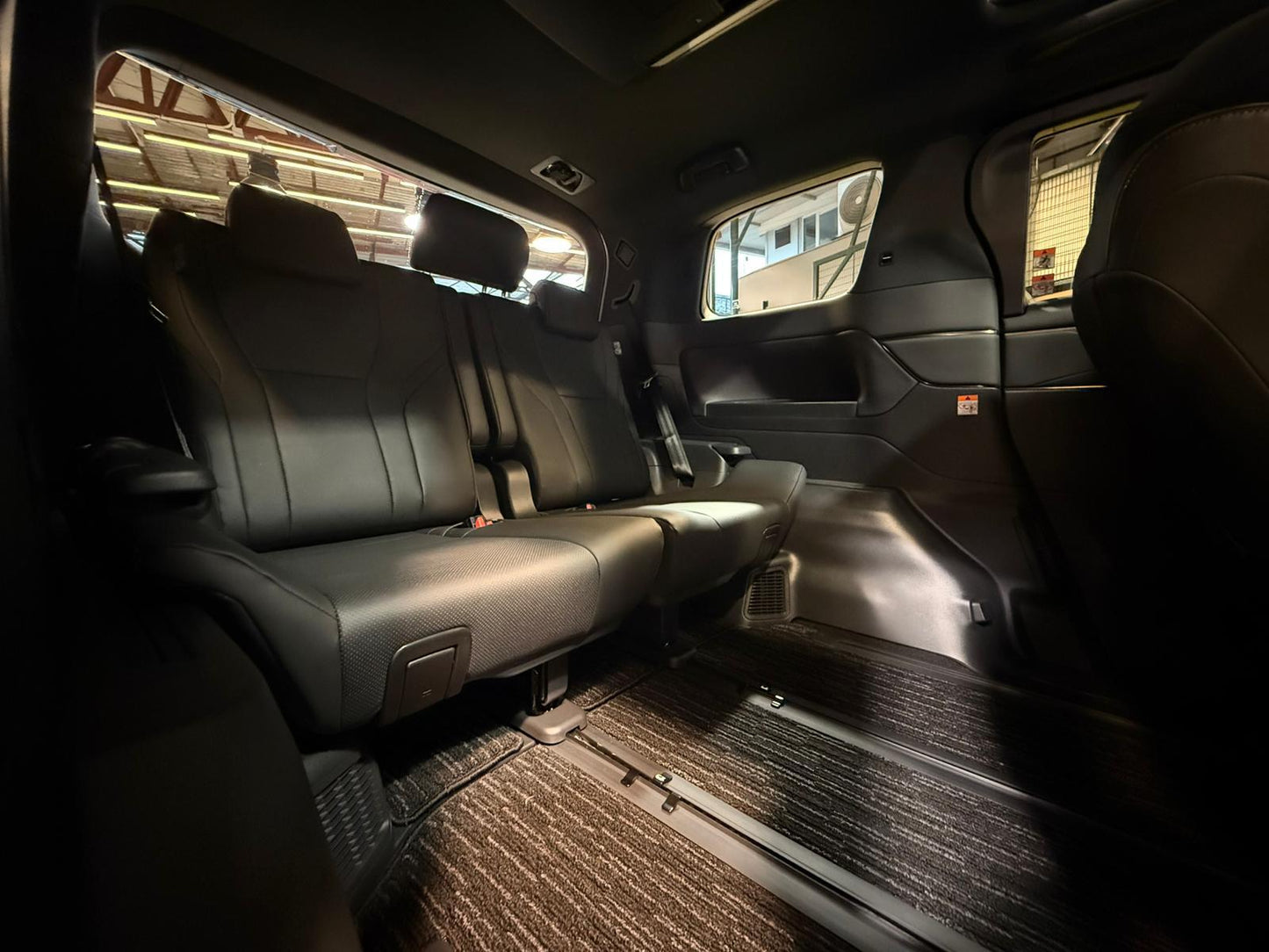 ALPHARD 2.5Z 250 (Y'2025 BLACK AT)