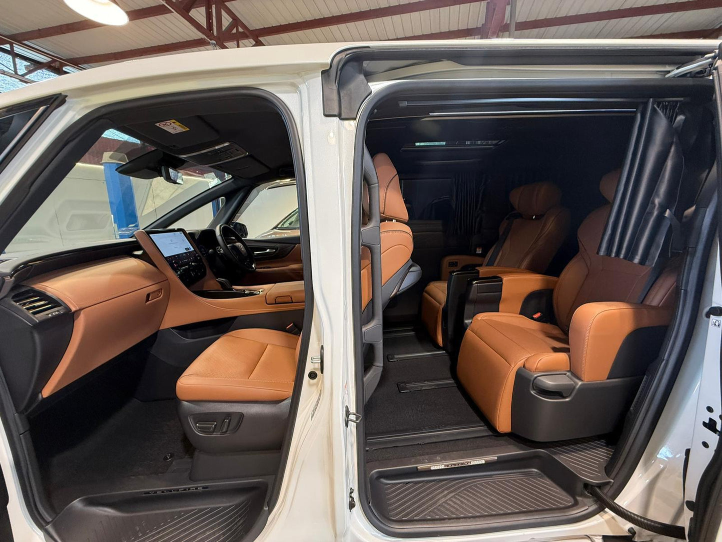 VELLFIRE 2.4 TURBO PREMIER (Y'2025 WHITE AT)