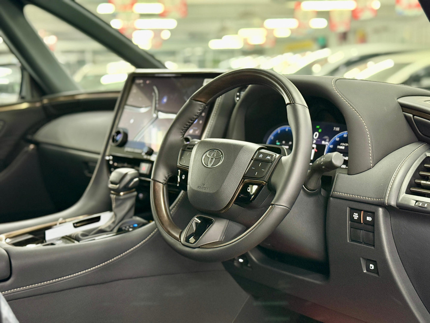 ALPHARD 2.5Z (Y'2025 BLACK AT)