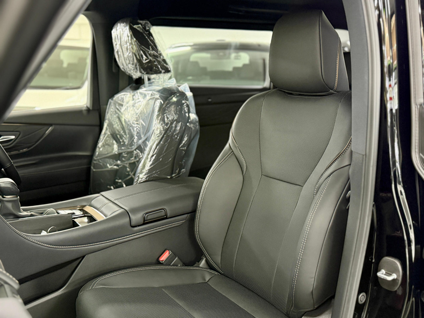 ALPHARD 2.5Z (Y'2025 BLACK AT)