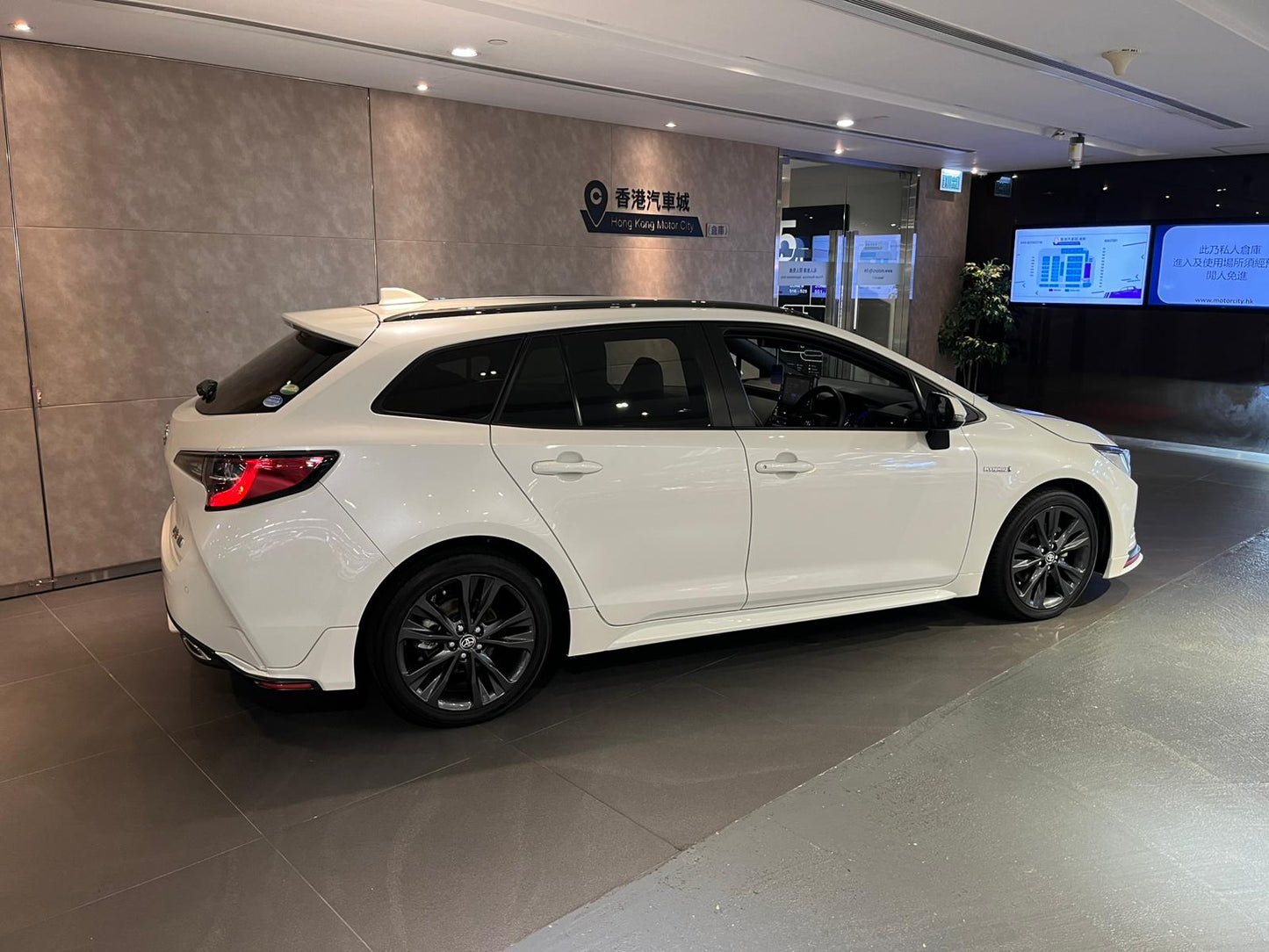 COROLLA TOURING HYBRID WXB (Y'2020 KM'66,000 WHITE AT)