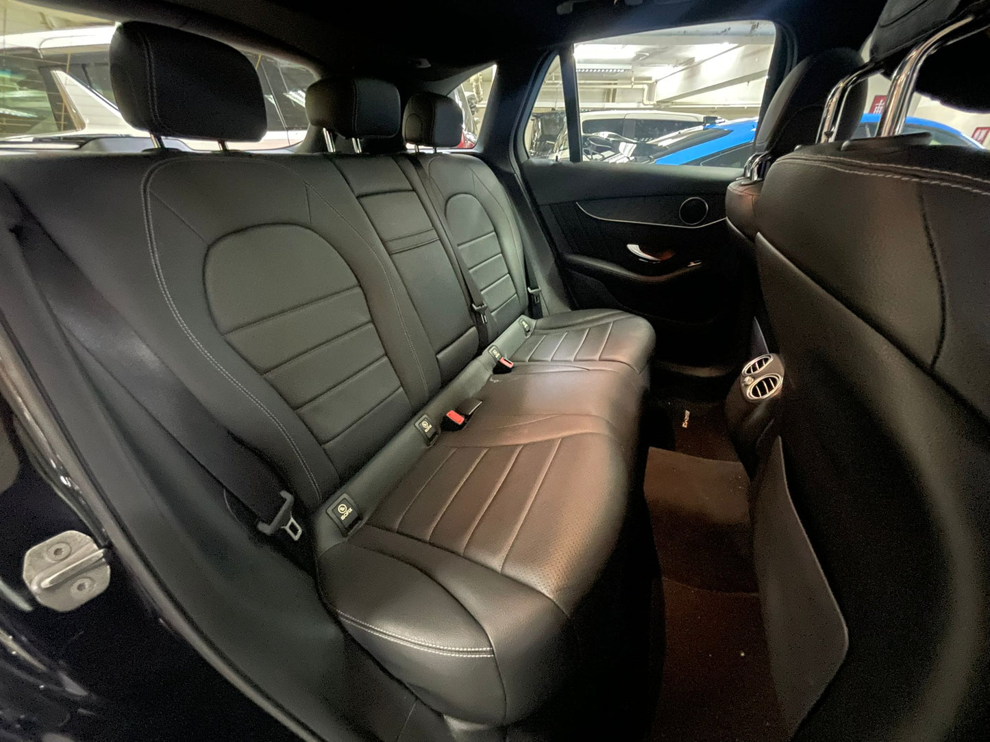 GLC250 4MATIC AMG (Y'2019 O'0 BLACK AT)