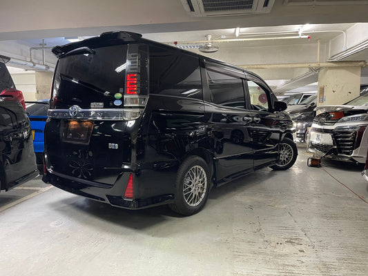 VOXY HYBRID ZS MODELLISTA (Y'2020 BLACK AT)