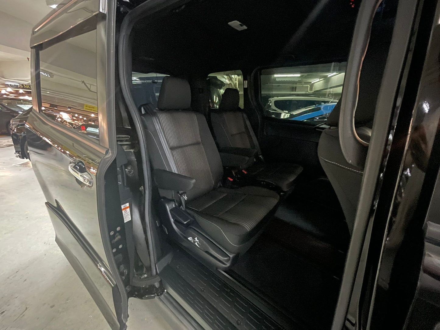 VOXY HYBRID ZS MODELLISTA (Y'2020 BLACK AT)