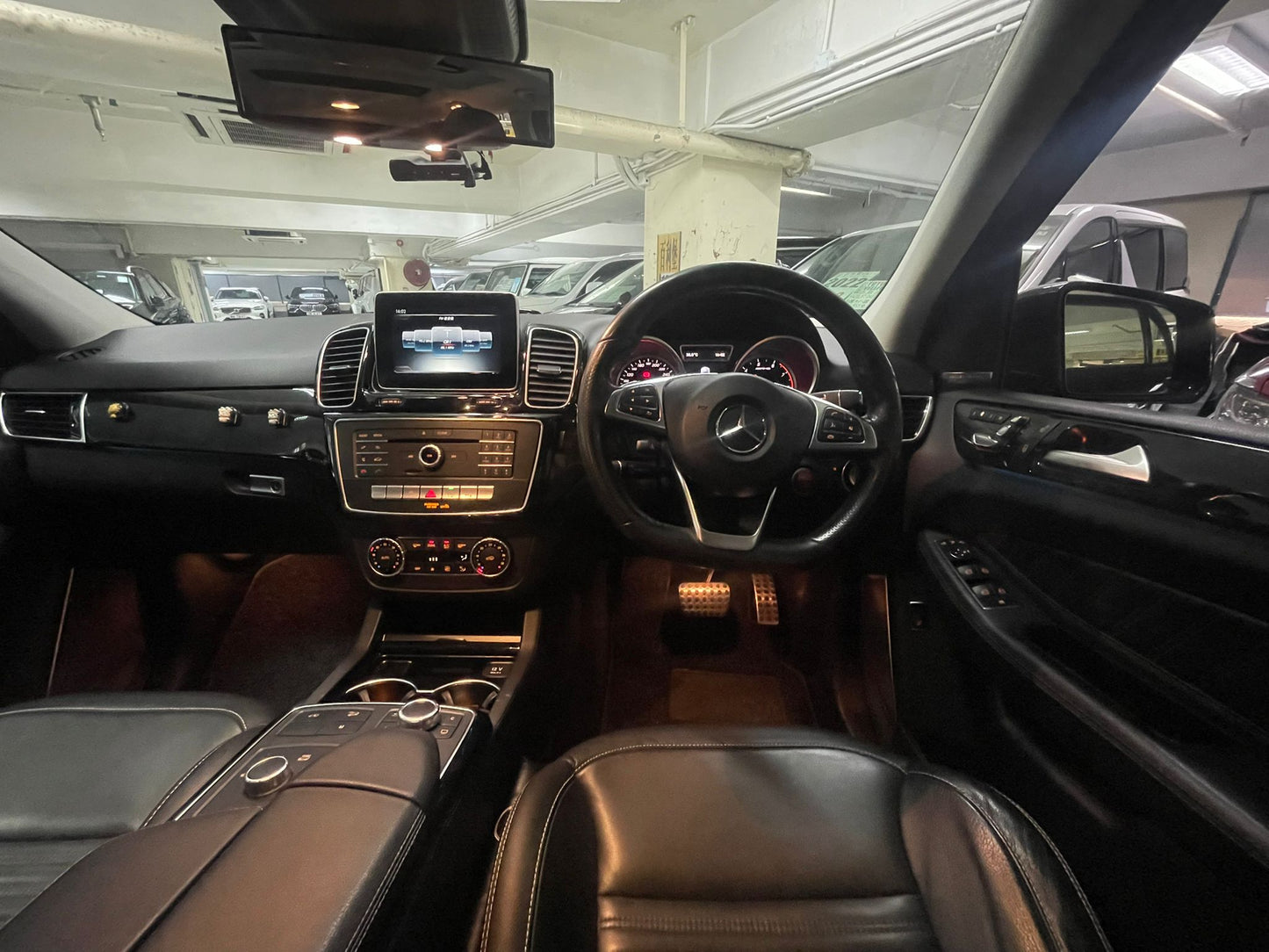 GLE43 AMG (Y'2018 O'0 BLACK AT)