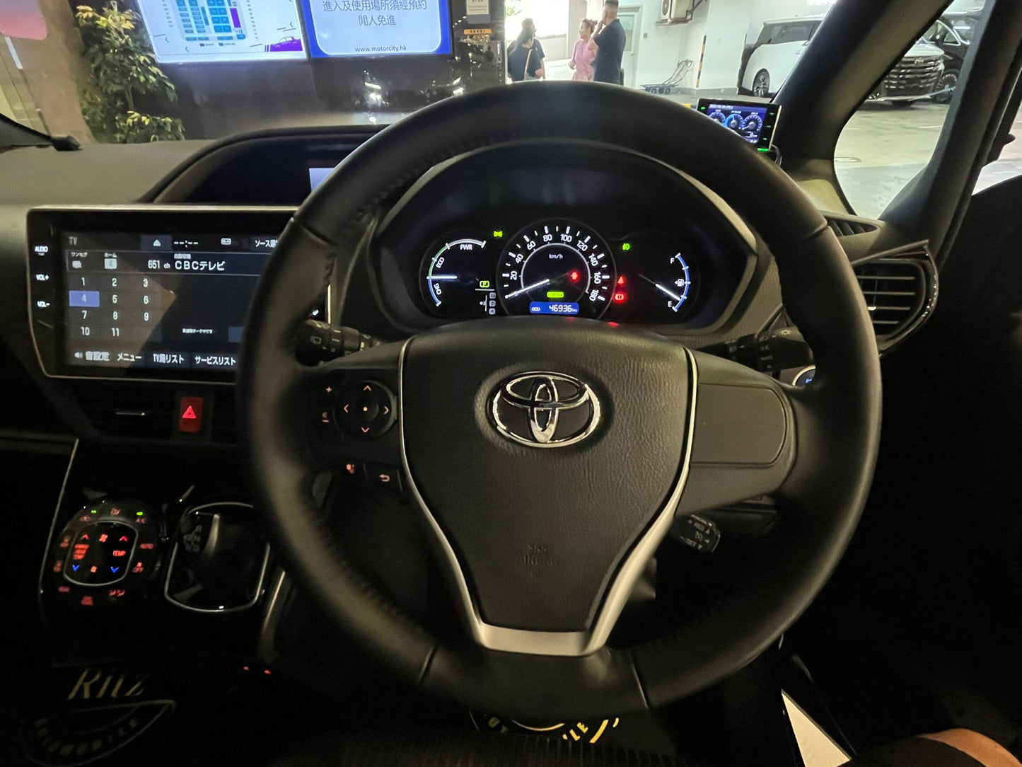 VOXY HYBRID ZSII (Y'2018 KM'39,000 BLACK AT)