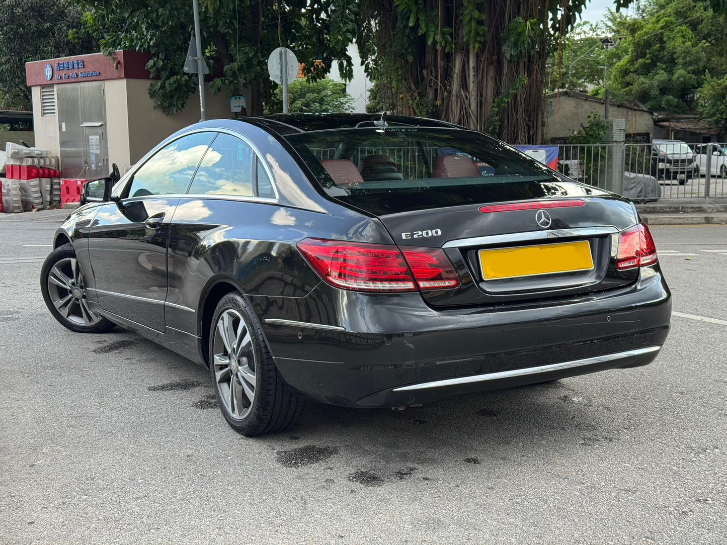E200 COUPE (Y'2014 O'2 BLACK AT)