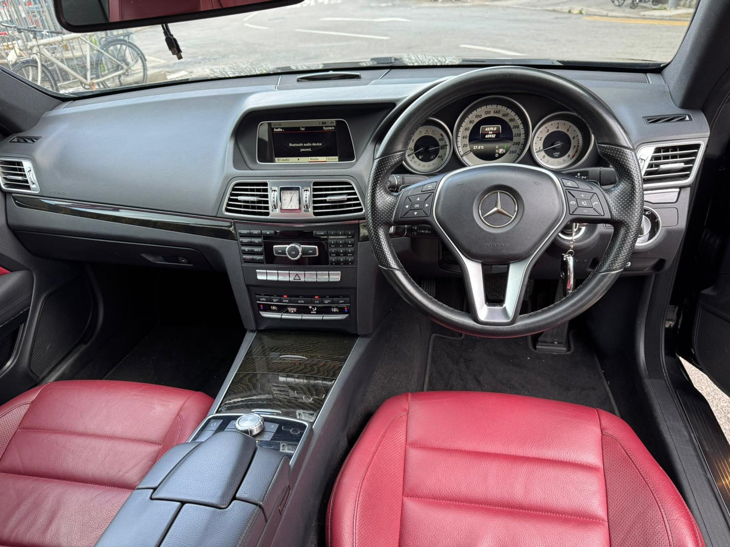 E200 COUPE (Y'2014 O'2 BLACK AT)