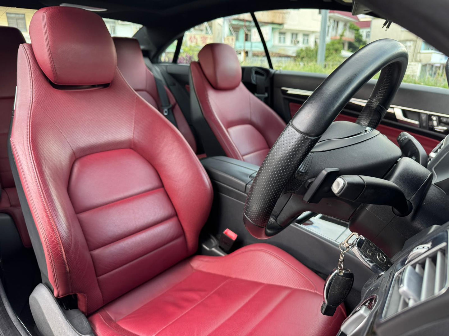 E200 COUPE (Y'2014 O'2 BLACK AT)