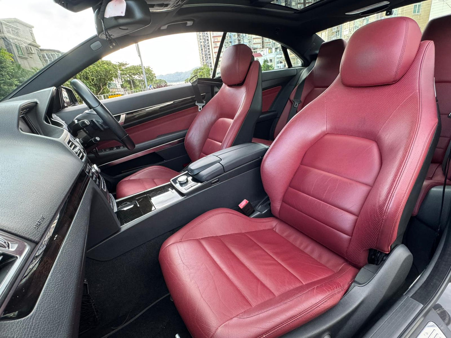 E200 COUPE (Y'2014 O'2 BLACK AT)