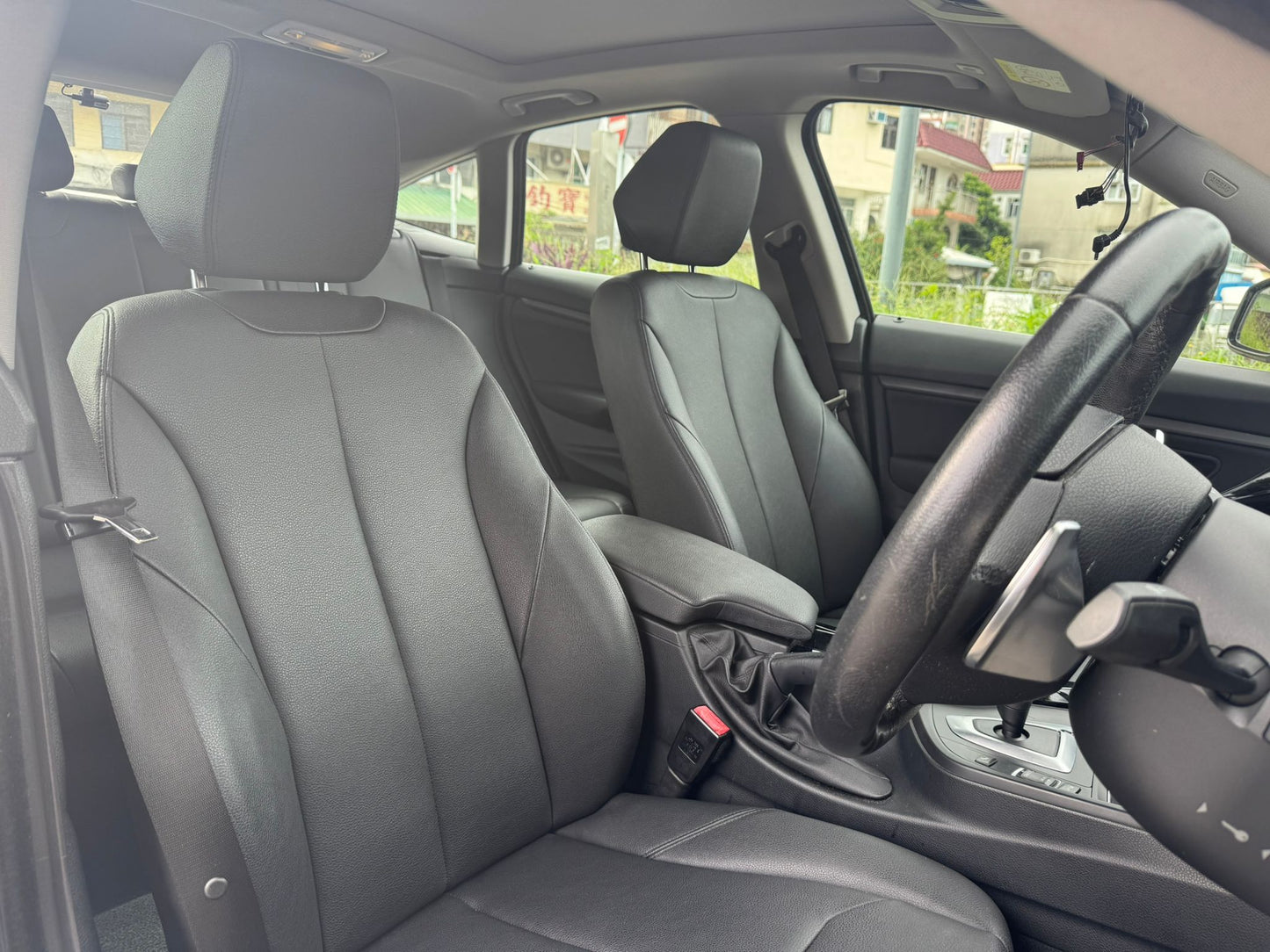 320 GT (Y'2018 O'1 WHITE AT)