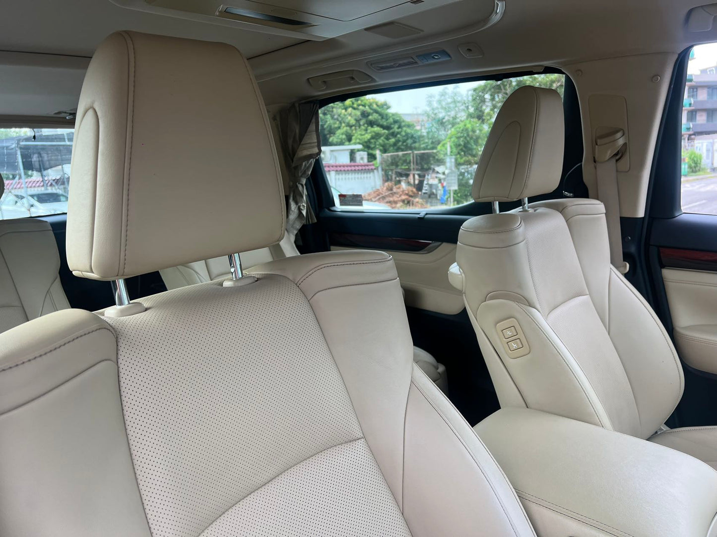 ALPHARD (Y'2016 O'1 KM'86,399 WHITE AT)