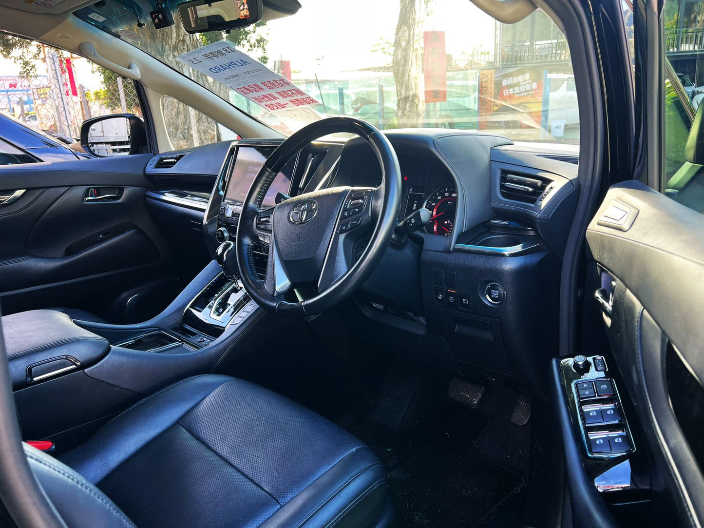 ALPHARD (Y'2018 O'0 KM'74,053 BLACK AT)
