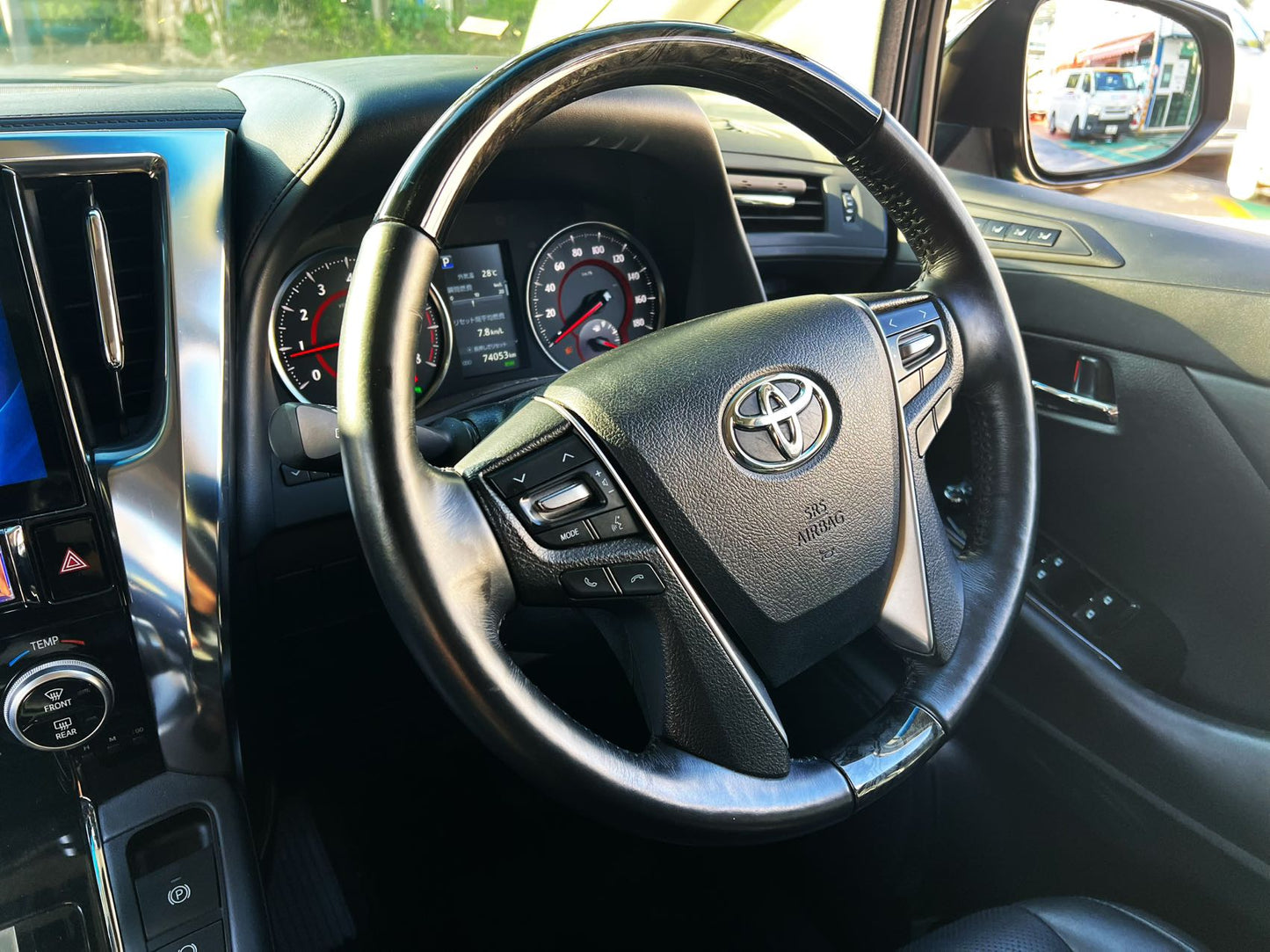 ALPHARD (Y'2018 O'0 KM'74,053 BLACK AT)