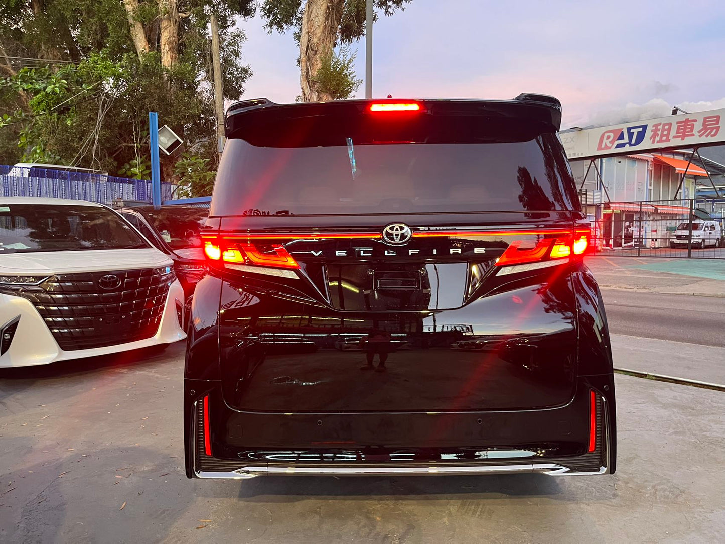 VELLFIRE (Y'2025 O'0 KM'976 BLACK AT)
