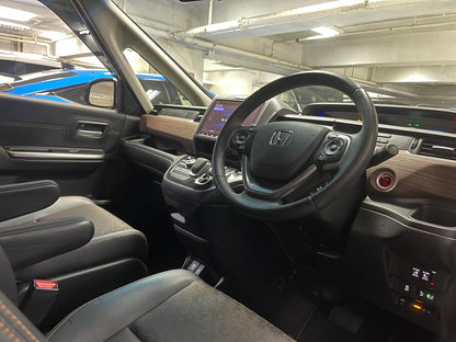 FREED HYBRID CROSSTAR (Y'2020 WHITE AT)