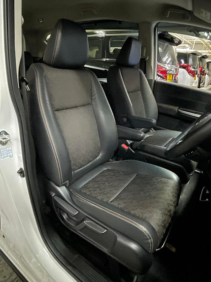FREED HYBRID CROSSTAR (Y'2020 WHITE AT)