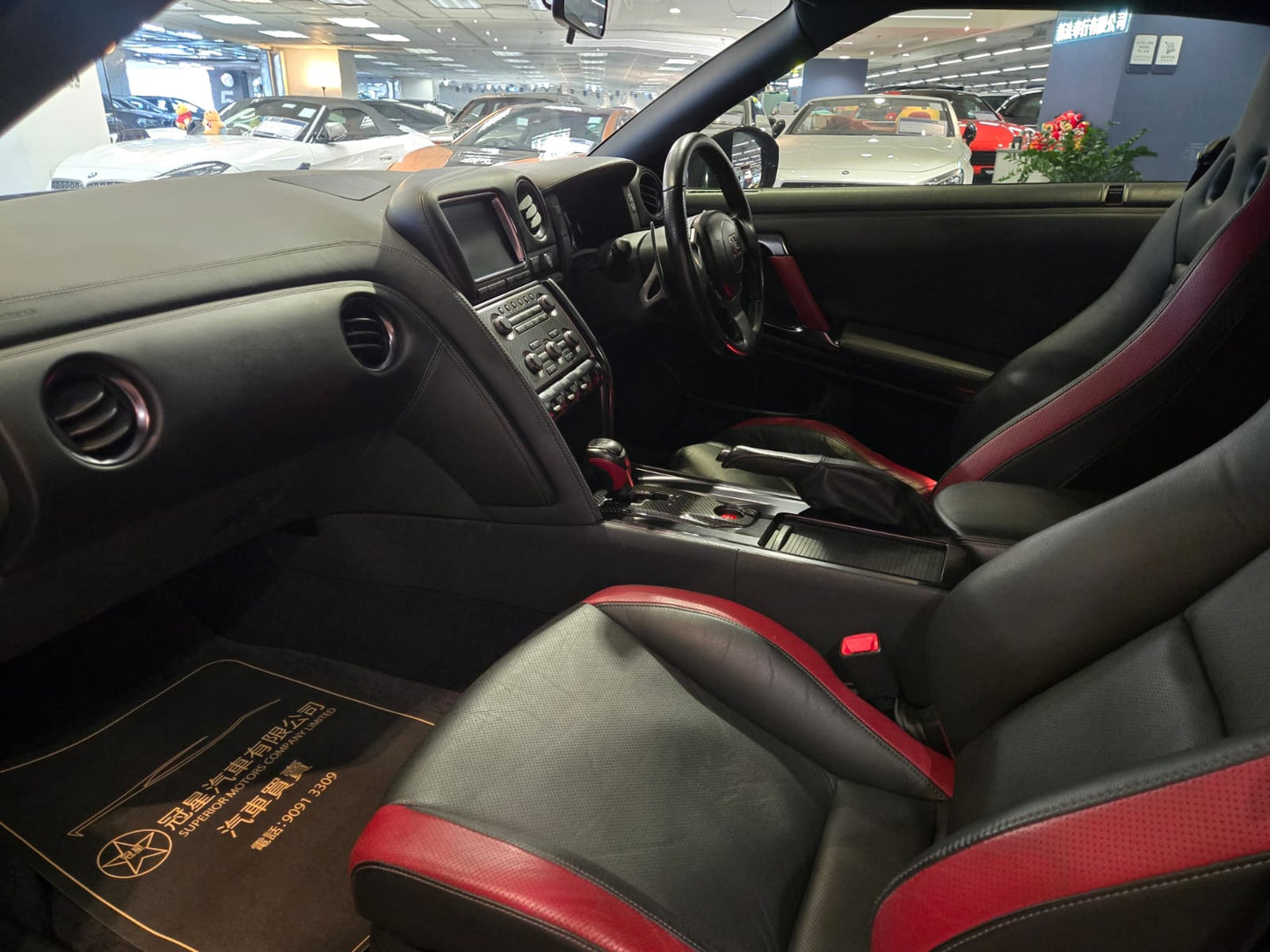 GTR R35 (Y'2011 O'2 KM'75,000 C'BLACK AT) #8141 DEALER