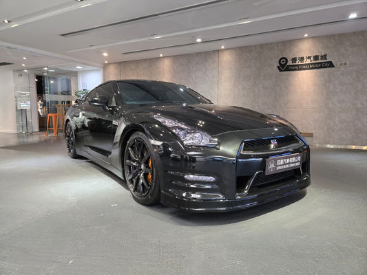 GTR R35 (Y'2011 O'2 KM'75,000 C'BLACK AT) #8141 DEALER