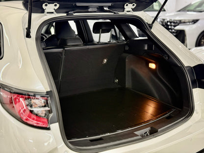 COROLLA TOURING HYBRID WXB (Y'2021 WHITE AT)