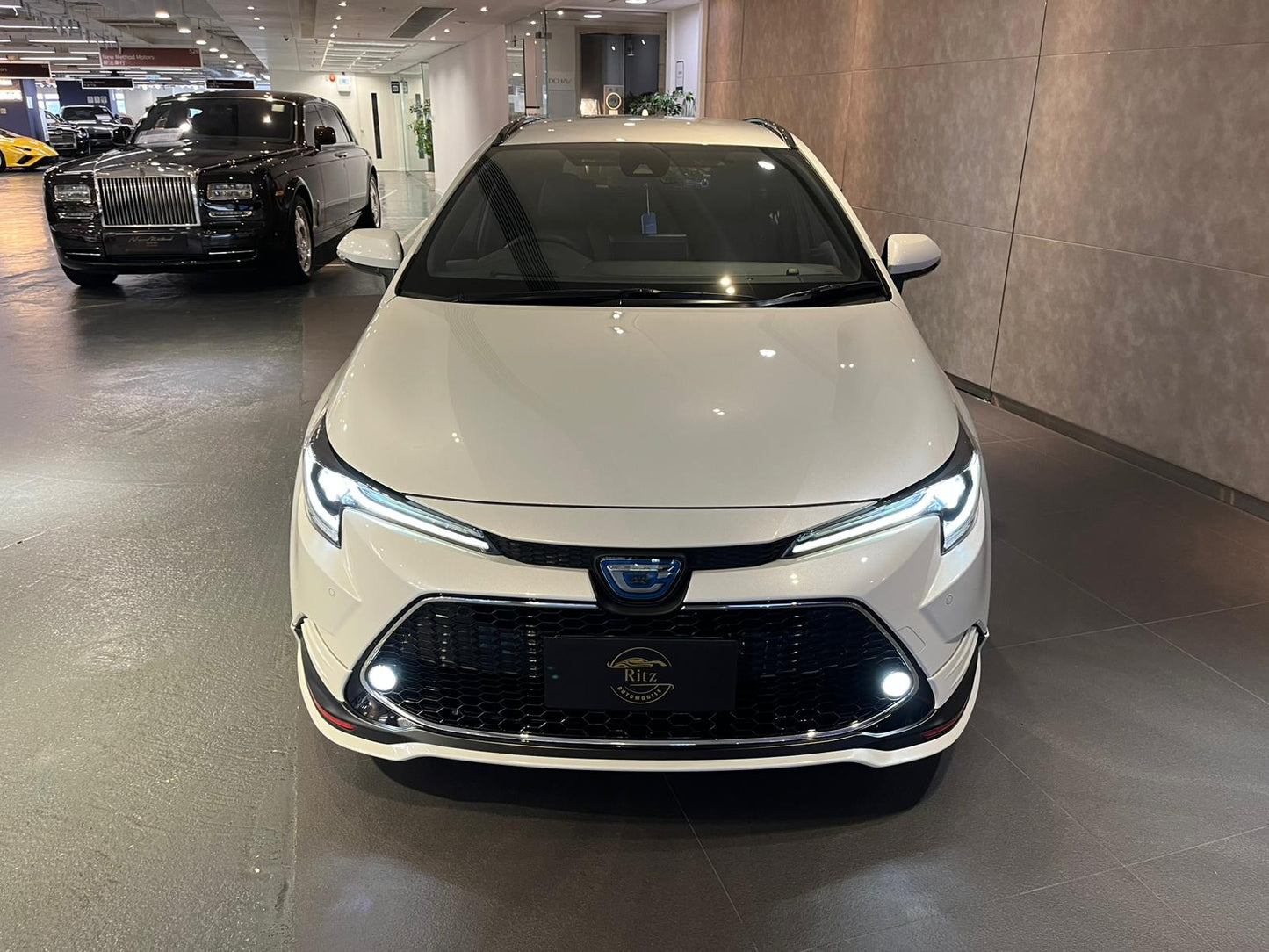 COROLLA TOURING HYBRID WXB (Y'2020 KM'66,000 WHITE AT)