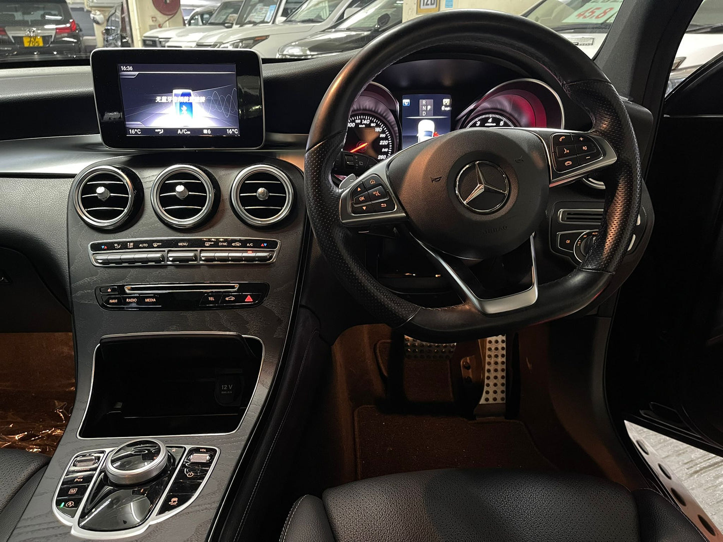 GLC250 4MATIC AMG (Y'2019 O'0 BLACK AT)