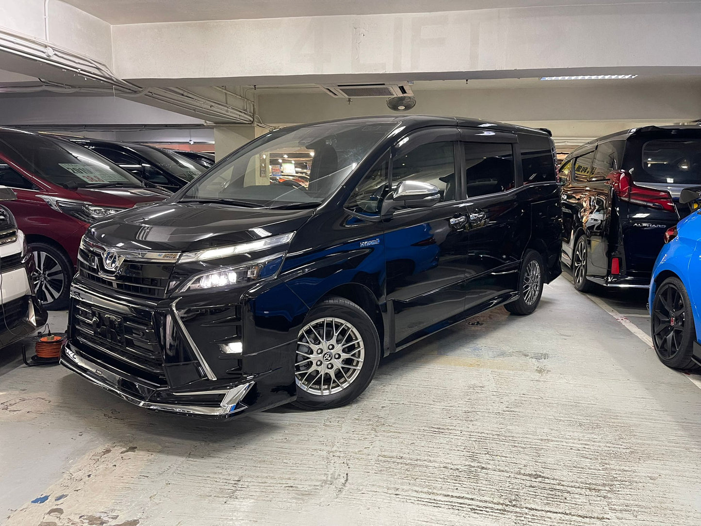 VOXY HYBRID ZS MODELLISTA (Y'2020 BLACK AT)