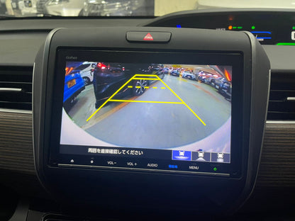 FREED HYBRID PLUS CROSSTAR (Y'2021 WHITE AT)