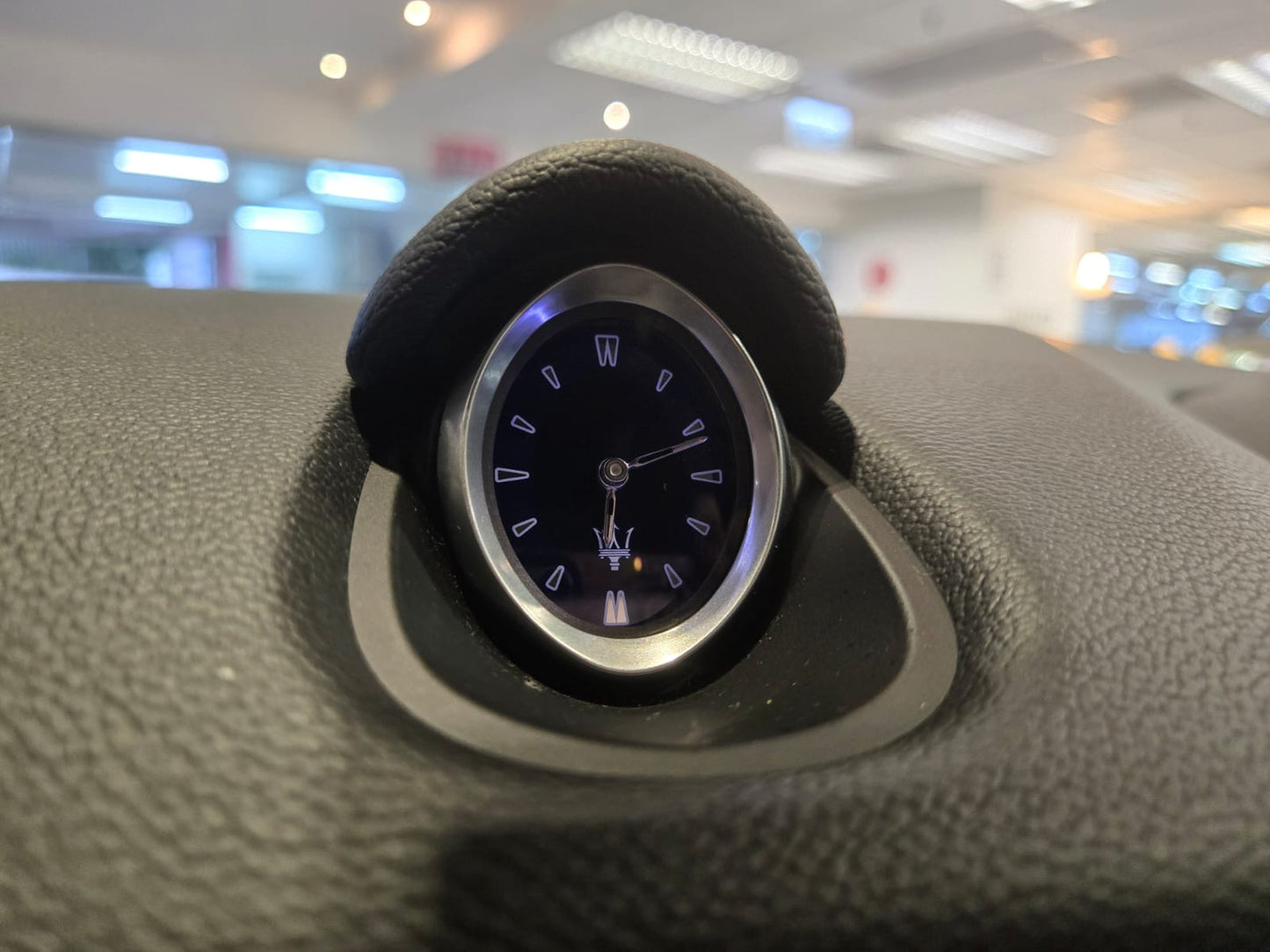 GHIBLI FACELIFT (Y'2017 O'0 KM'30,000 BLACK AT)