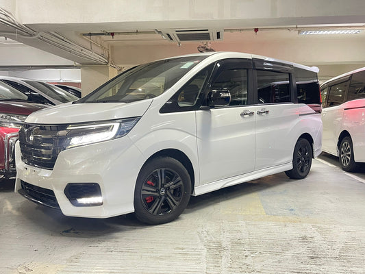 STEPWGN HYBRID EHEV BLACKSTYLE (Y'2021 WHITE AT)