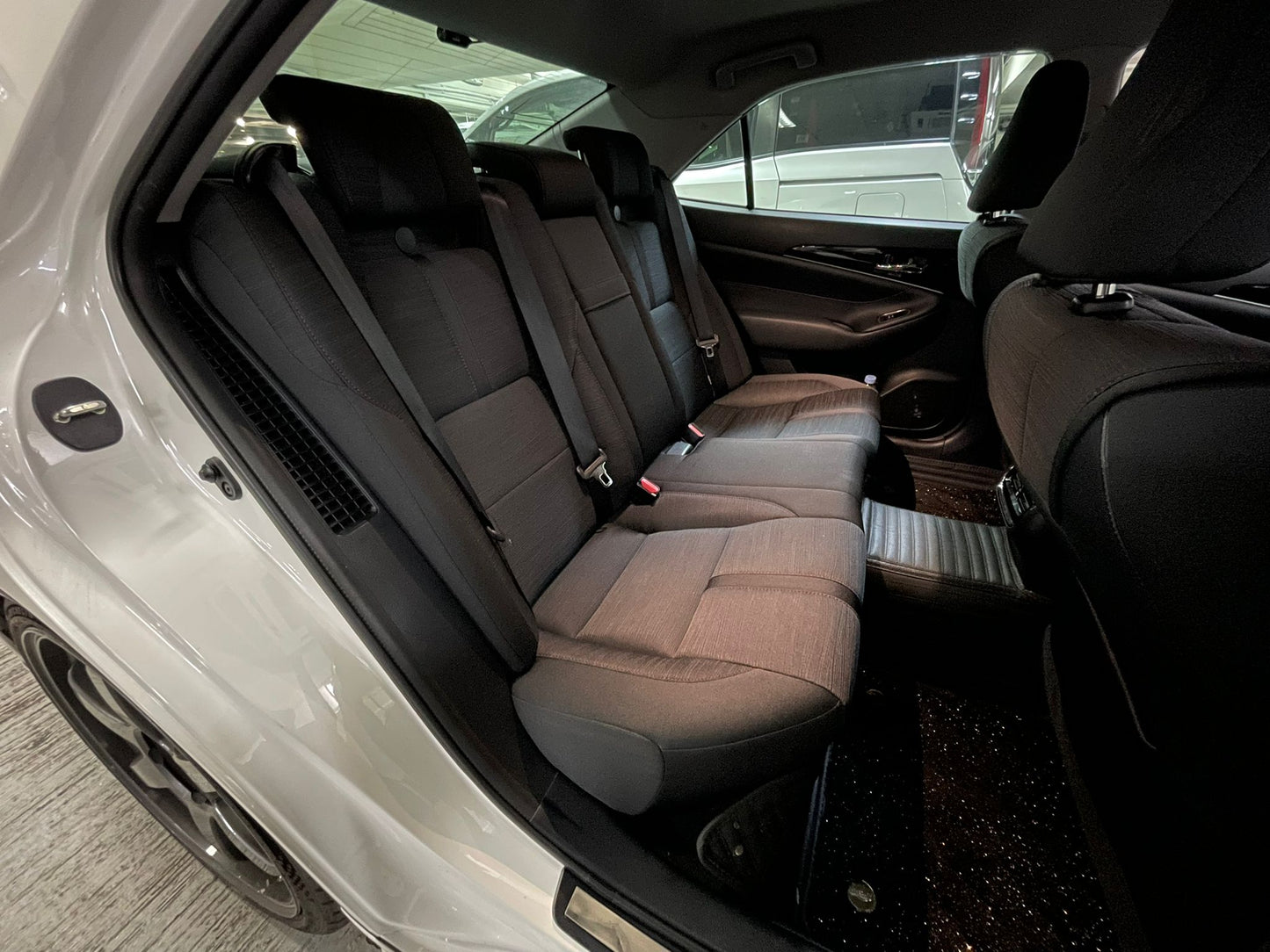 CROWN ATHLETE S HYBRID (Y'2018 O'0 WHITE AT)